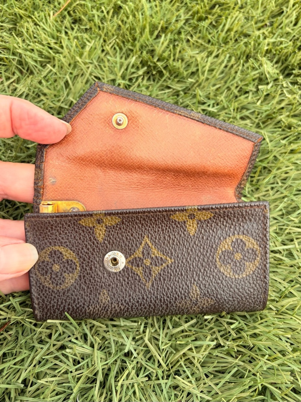 Rare Louis Vuitton Amiet Monogram KeyCase France Datecode Inside Authentic - Picture 4 of 13
